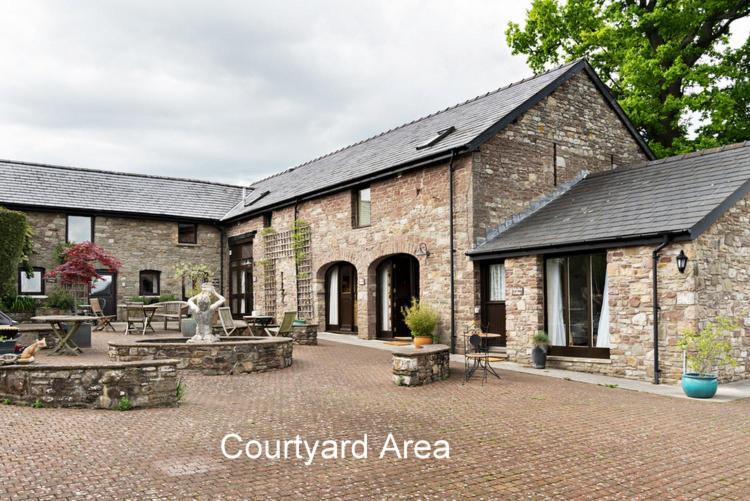 Neuadd B&B Suites Crickhowell Extérieur photo