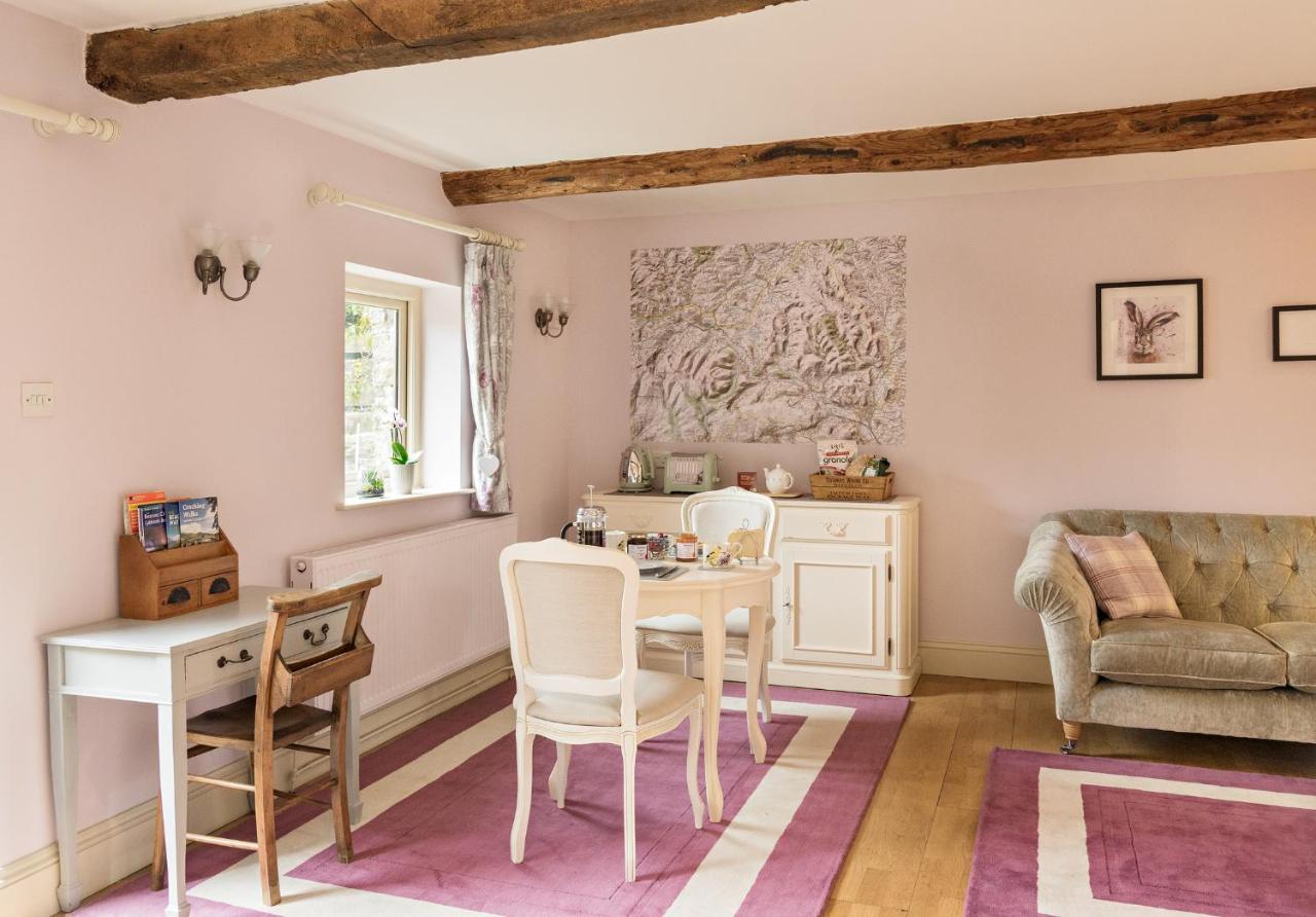 Neuadd B&B Suites Crickhowell Extérieur photo
