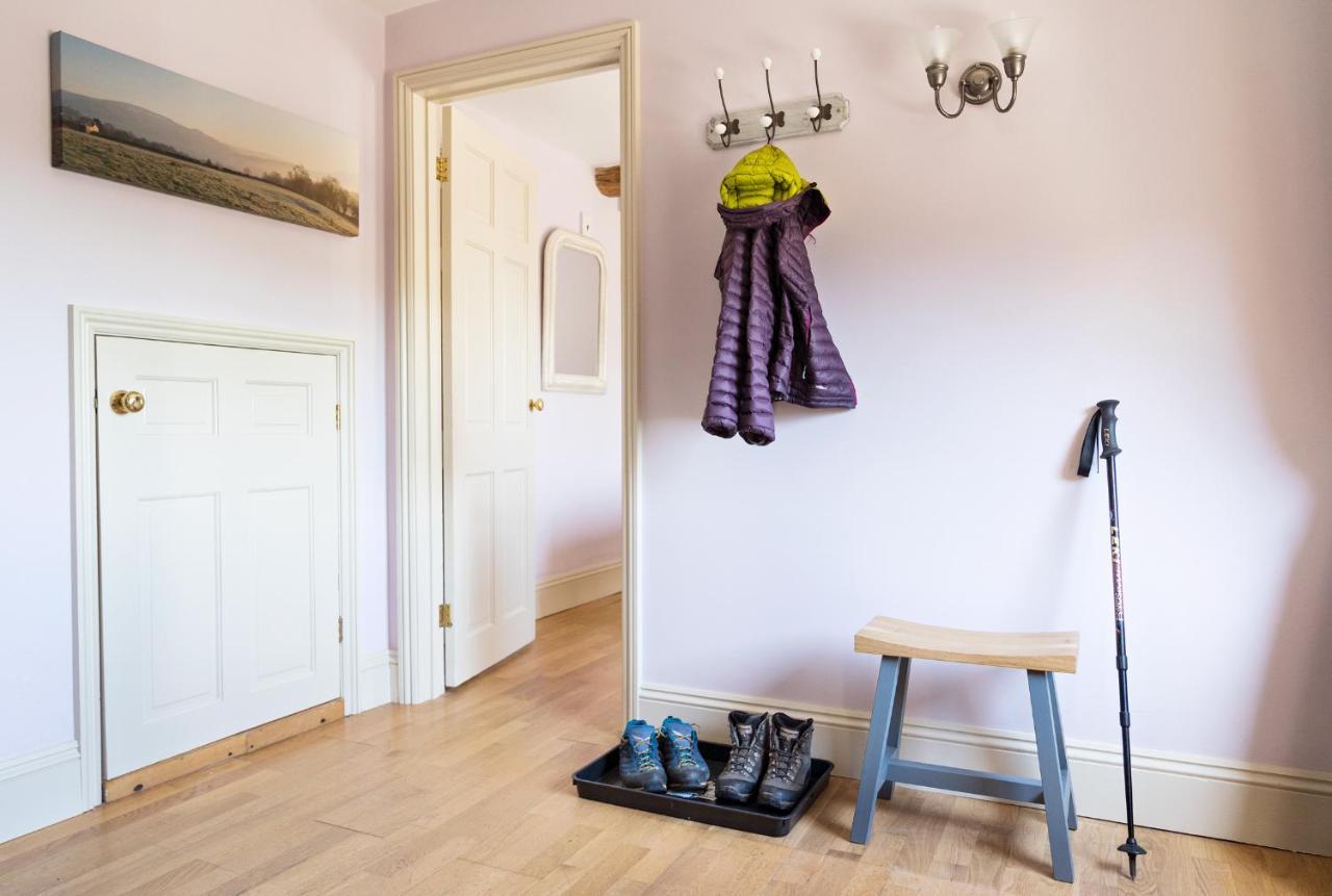 Neuadd B&B Suites Crickhowell Extérieur photo