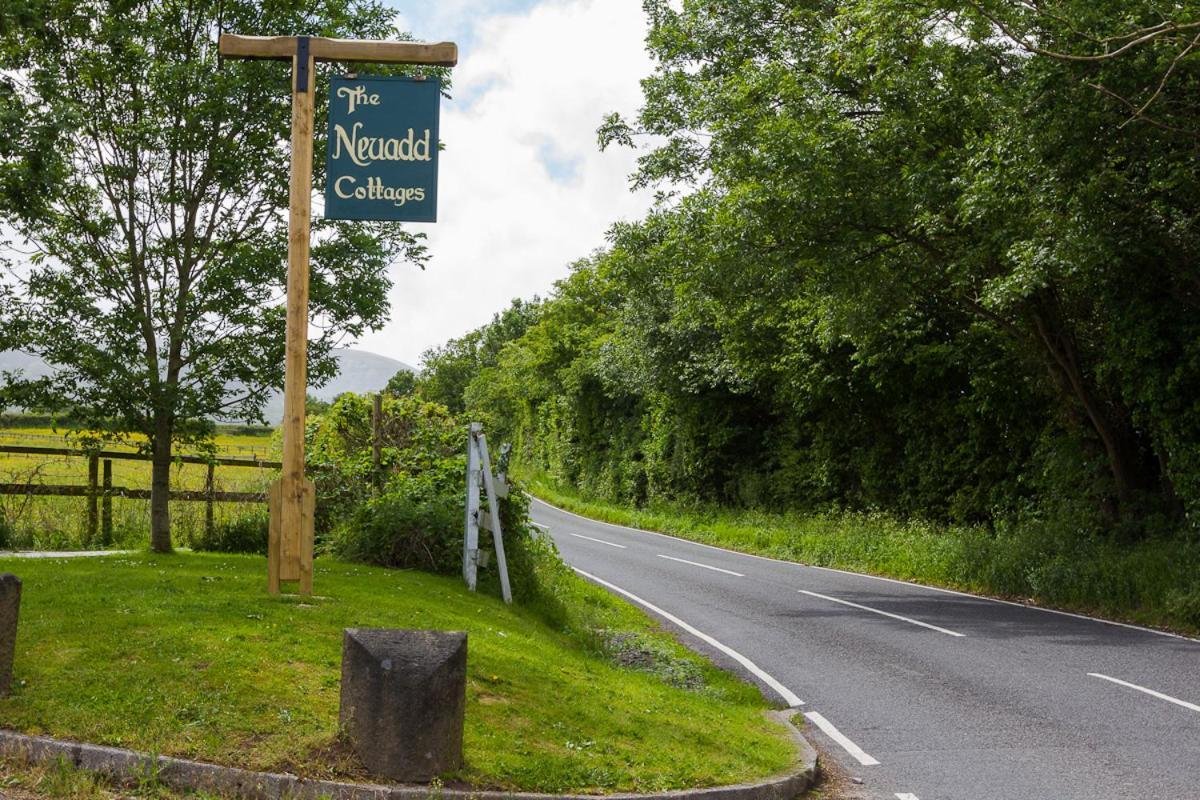 Neuadd B&B Suites Crickhowell Extérieur photo