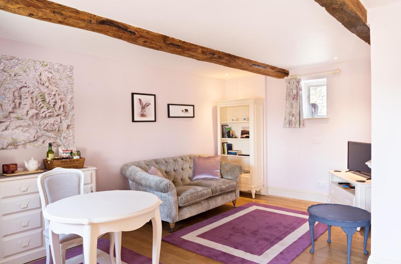 Neuadd B&B Suites Crickhowell Extérieur photo