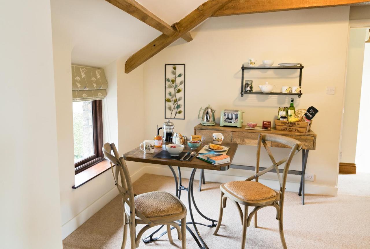 Neuadd B&B Suites Crickhowell Extérieur photo